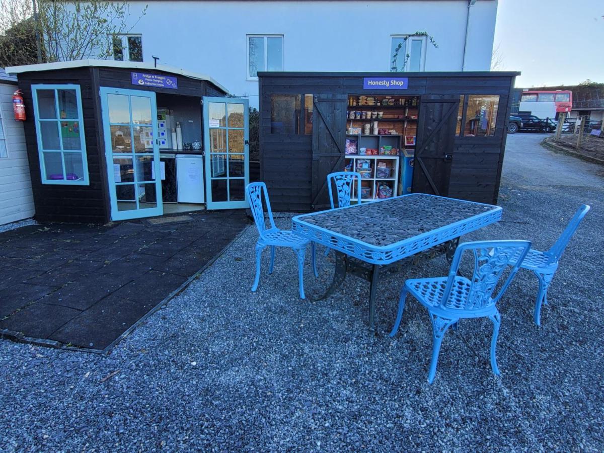1 Glamping Tent With Kitchen & Electric On Small Family Campsite, No Bedding Supplied Narberth Exterior photo